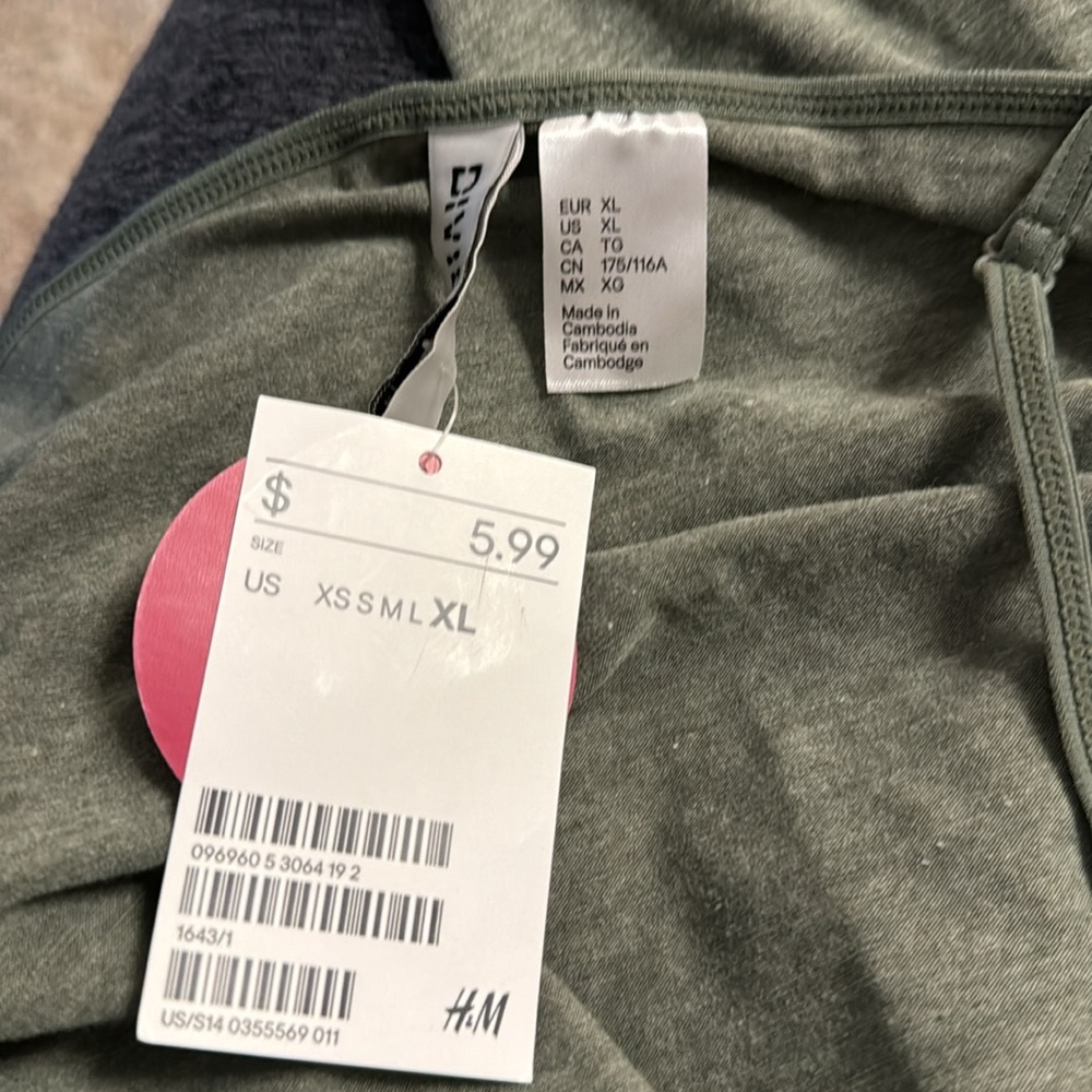 Divided H&M to pack, tank tops, green and navy - Picture 4 of 5